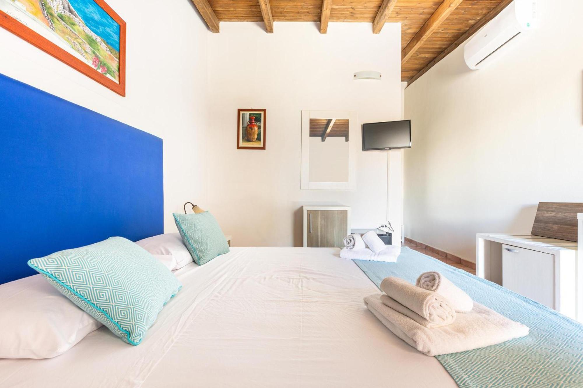 Double Room,1771737701:JPEG